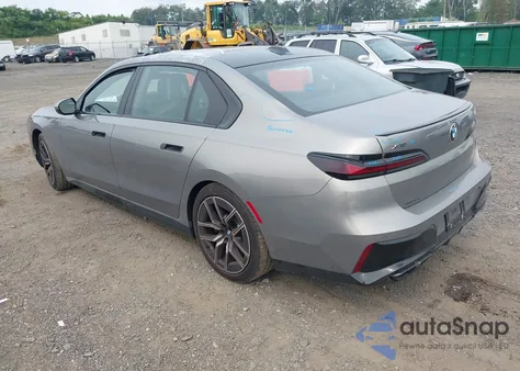 2024 BMW 760 I xDrive z USA, uszkodzony, nr VIN WBA33EJ02RCS46010